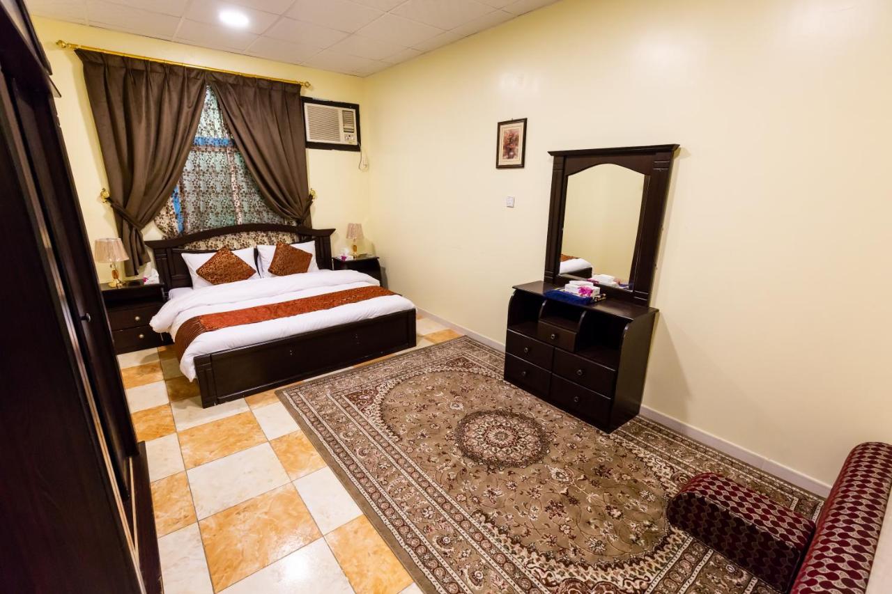 Al Eairy Furnished Apartments - Al Bahah 3 Exterior foto